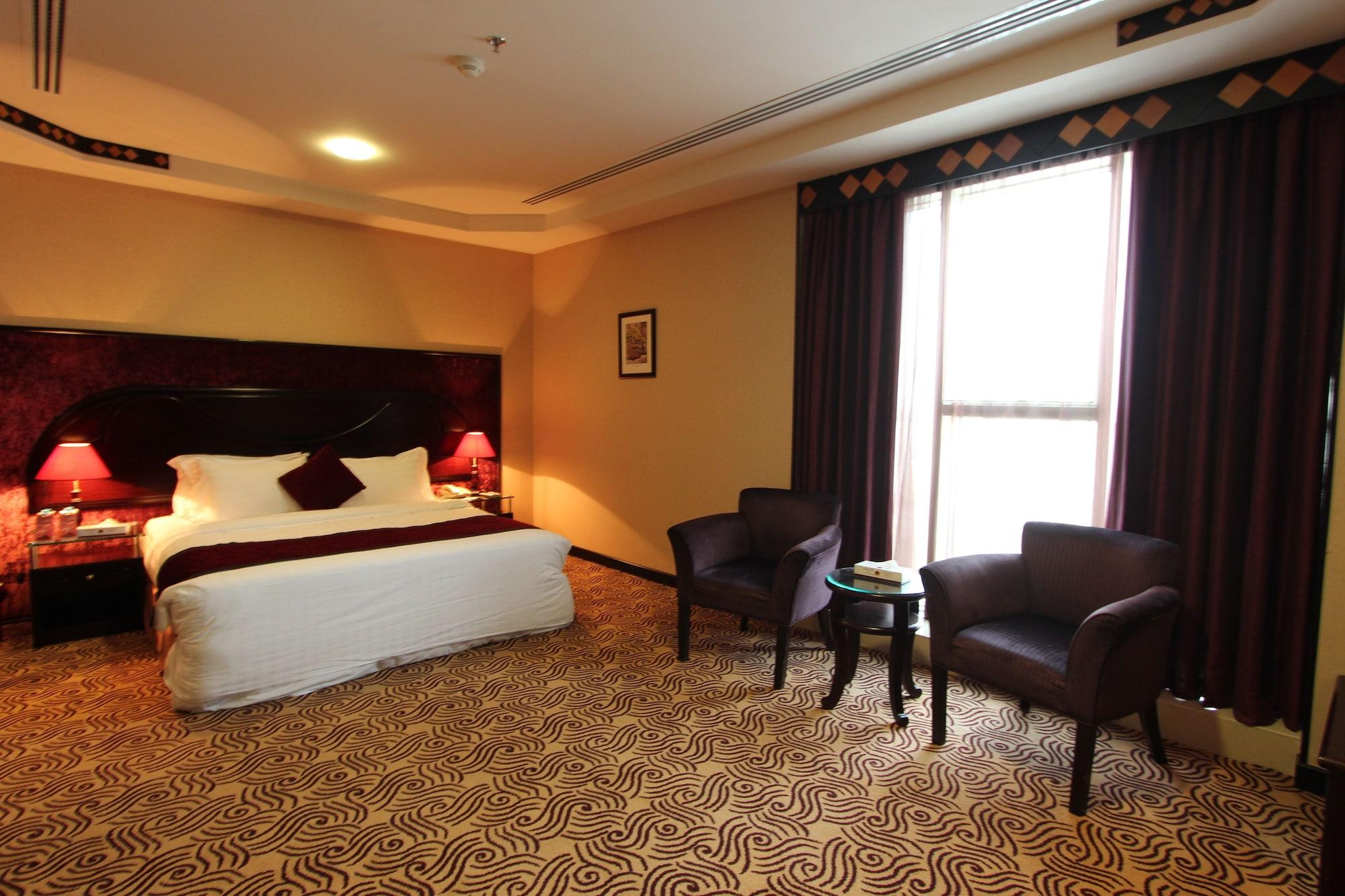 Awaliv International Hotel Ta'if Luaran gambar A room at the hotel