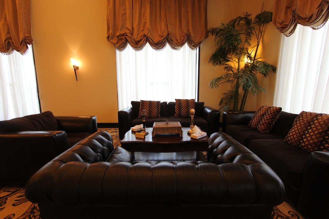 Awaliv International Hotel Ta'if Luaran gambar The lobby of the hotel