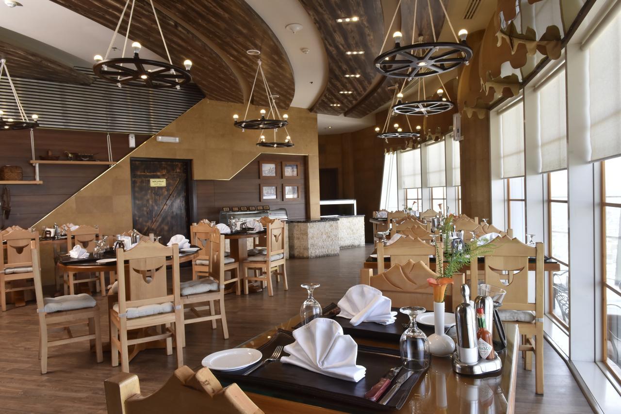 Awaliv International Hotel Ta'if Luaran gambar The restaurant